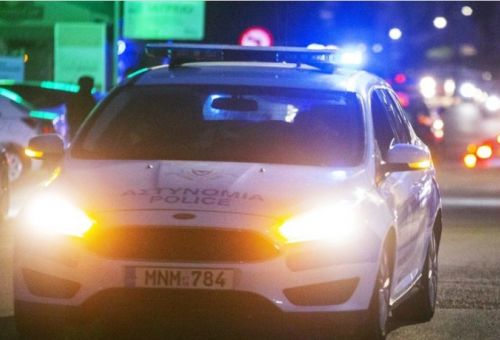 Κατέβηκαν από όχημα και επιτέθηκαν με μα...